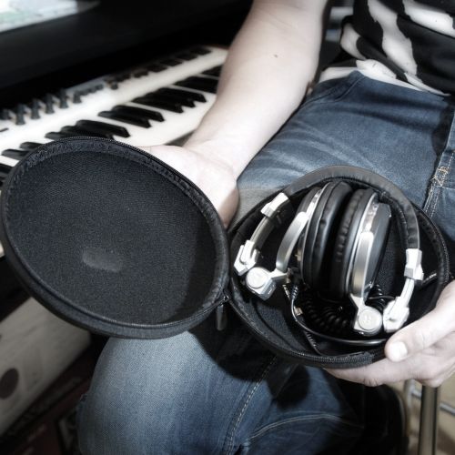 Жесткий кейс для наушников UDG Creator Headphone Case Small Black (U8201BL)